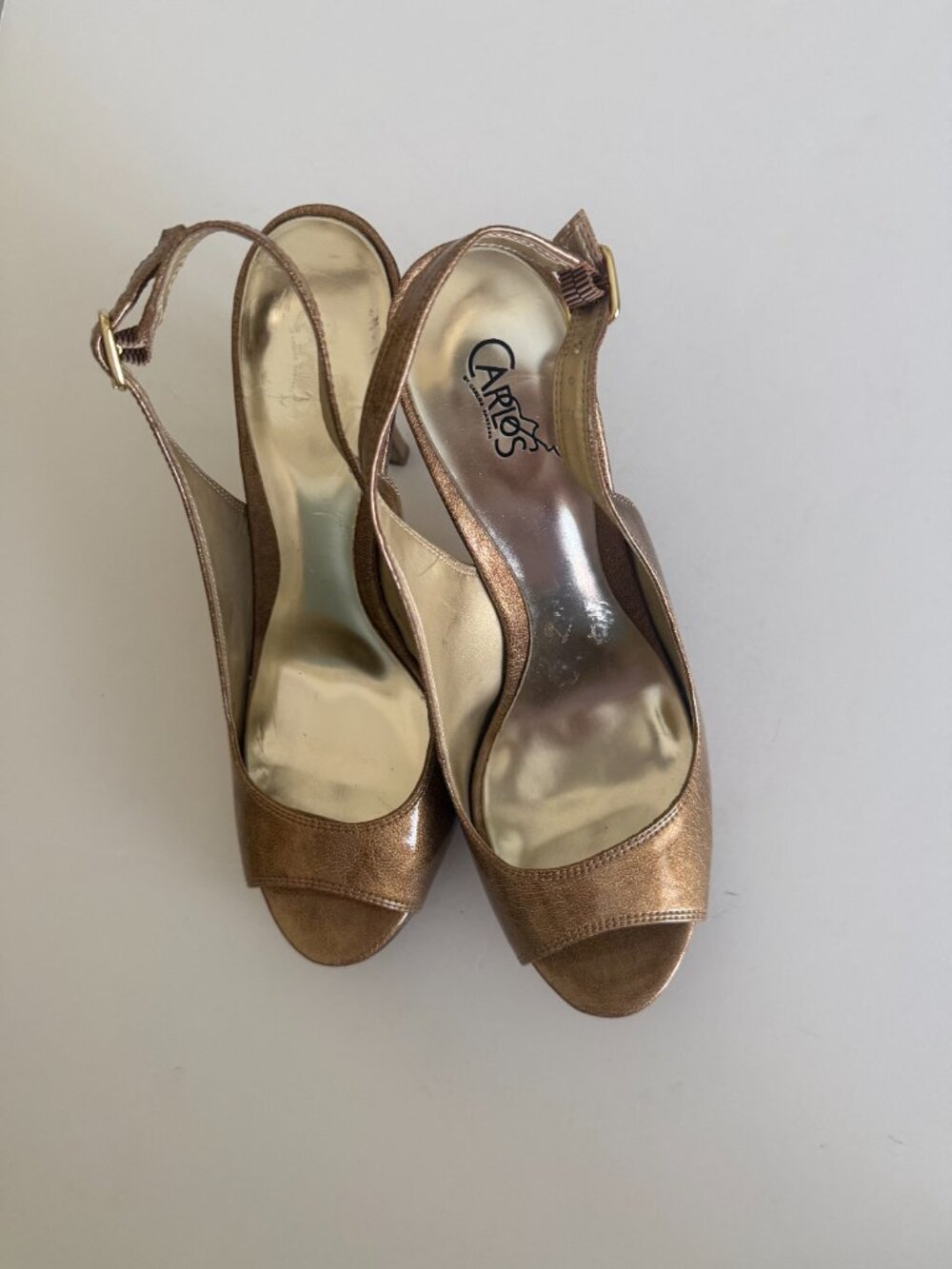 Carlos gold color sz 8 high heels